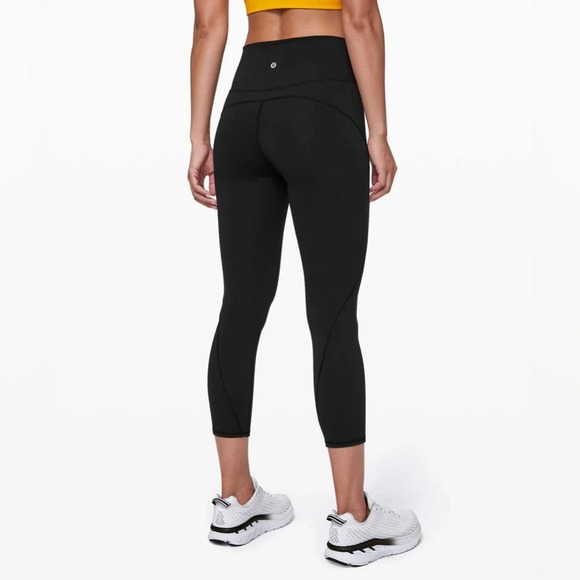 EUC Lululemon Time To Sweat Crop 23" in Black Women size 4 - Picture 1 of 13